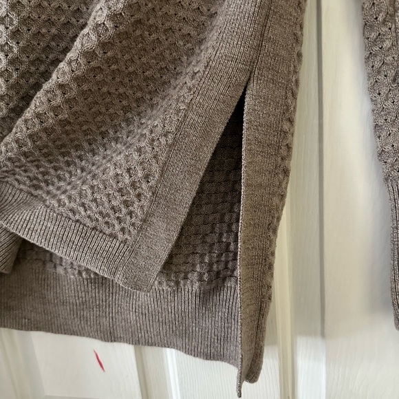 Athleta women’s honeycomb sweater tunic thermal grey size medium - Picture 6 of 8